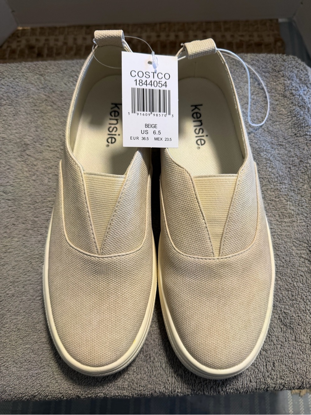 NWT Man-Made & Textile Upper Kensie Salia Slip-On Sneakers Size 6.5